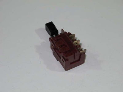 ВЫКЛЮЧАТЕЛЬ